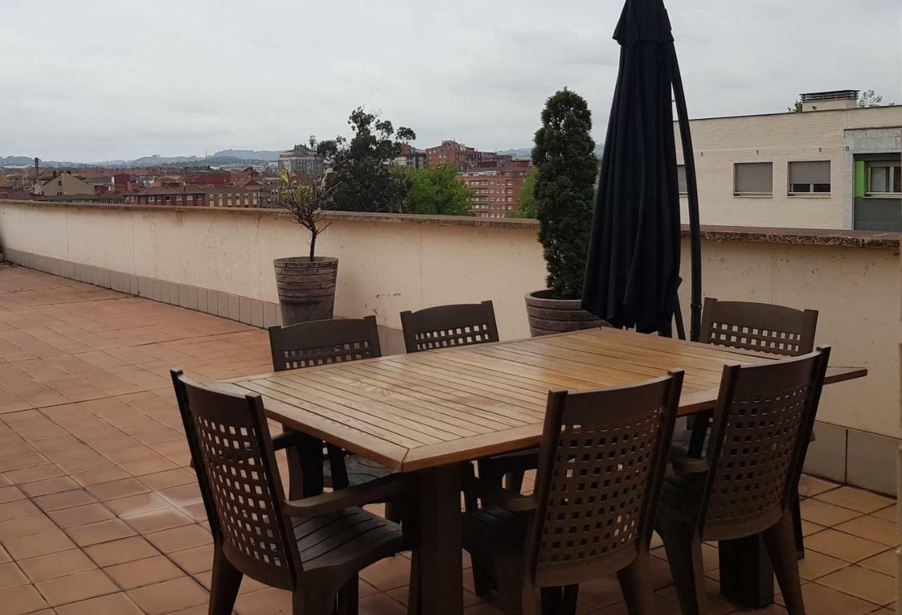 Appartamento Lauredal - Ático con amplia terraza, 2 hab, 2 baños, pádel, parque infantil Gijón Esterno foto