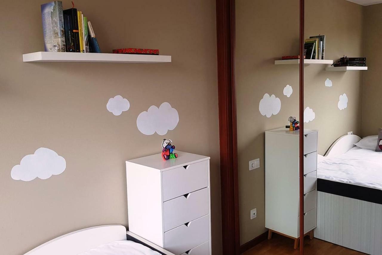 Appartamento Lauredal - Ático con amplia terraza, 2 hab, 2 baños, pádel, parque infantil Gijón Esterno foto
